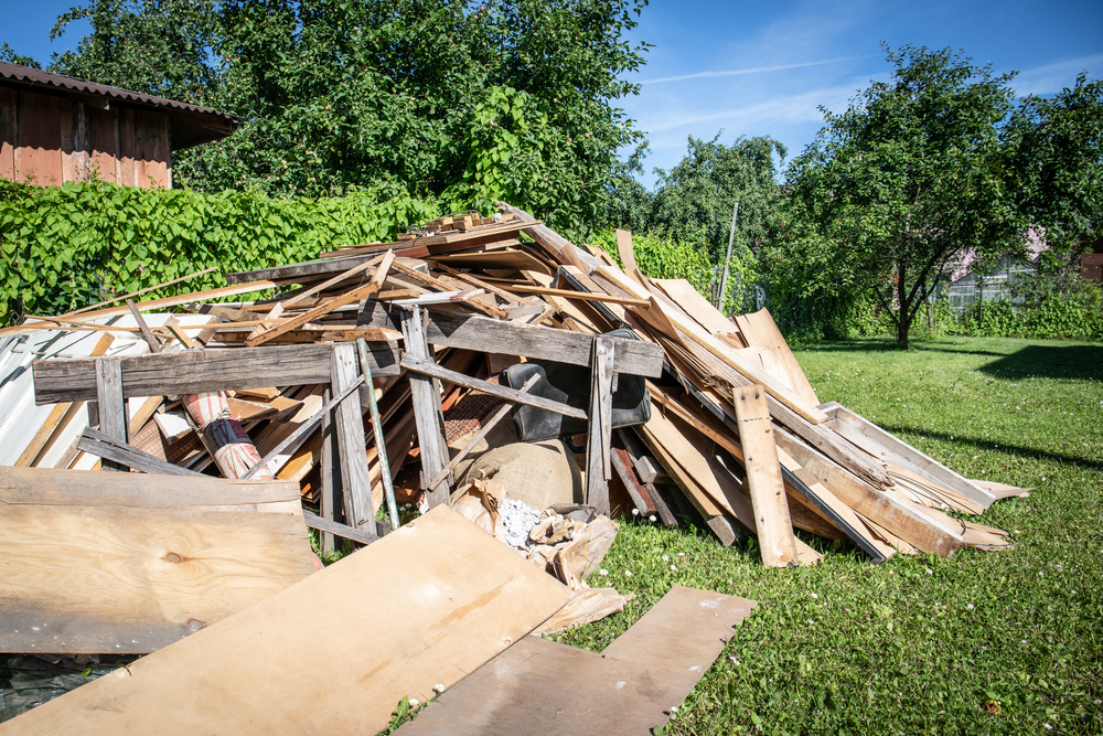 Why Junk Removal Services Are a Smart Investment for a Stress-Free Move