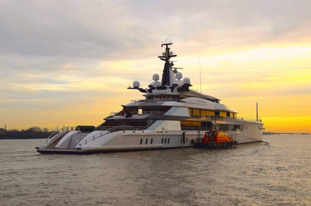 Super Yacht of Jerry jones