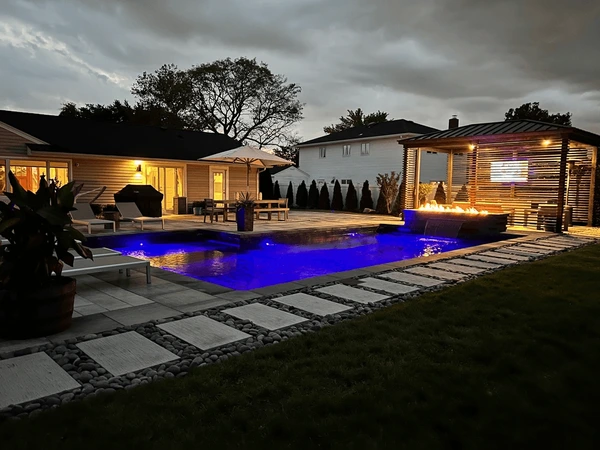 John Travolta House - Exclusive Amenities
