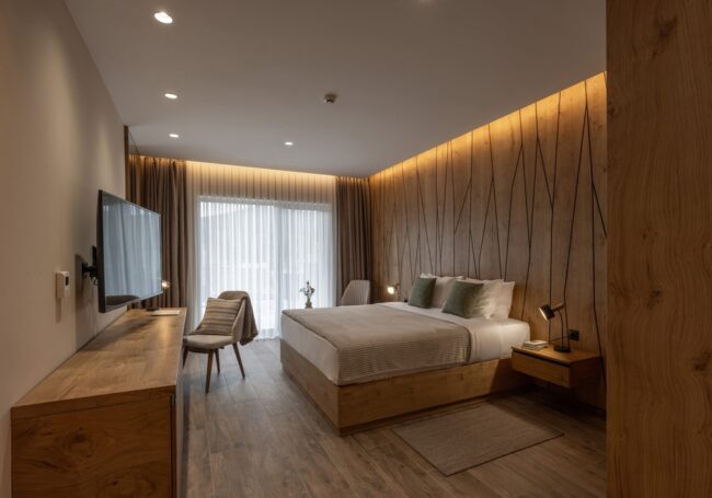 Home Decor & Furnishing 